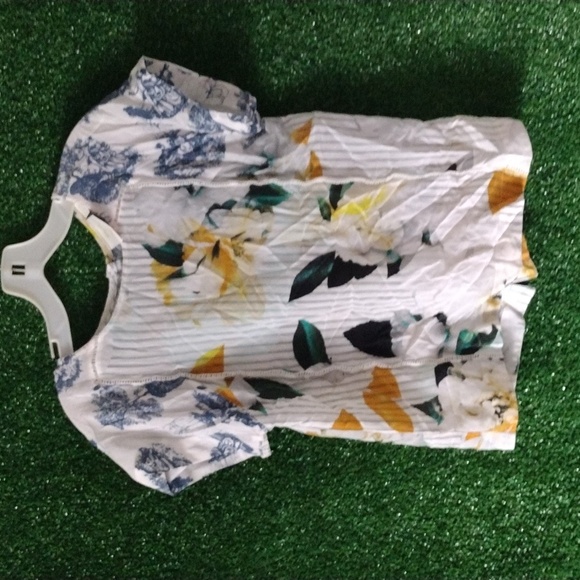 Anthropologie Yellow and Green Floral Blouse - Picture 5 of 6